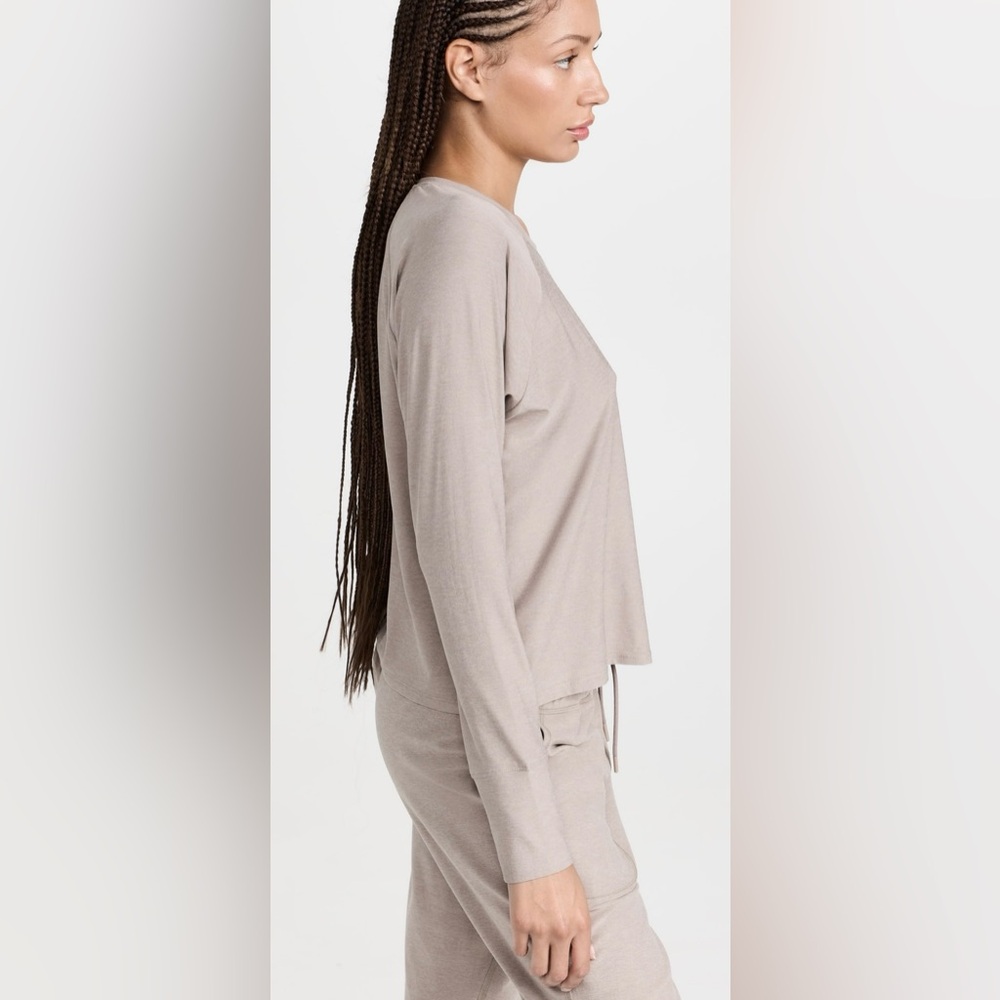 Beyond Yoga Light Brown Featherweight Daydreamer Pullover Top - Picture 3 of 13
